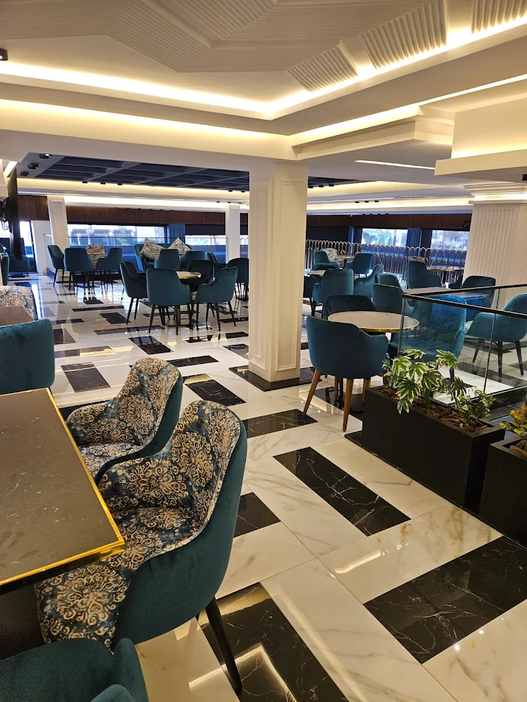 Galerie Haifa - Slide 2